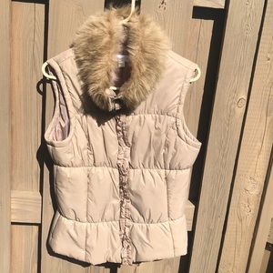 NewYork&Co puffer vest with fauxfur collar *NWOT*